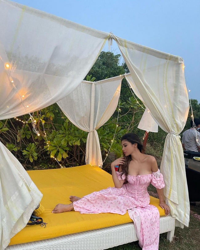 Mouni Roy Latest Instagram Stills